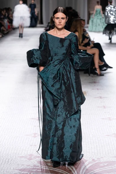 Look 29